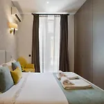 Boutique Rentals-art & Charm Ii W/ Terrace Apartmán