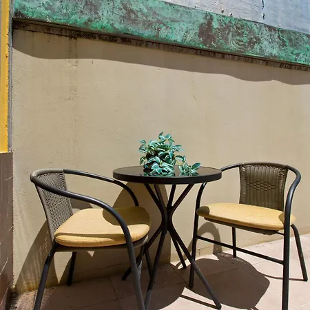 Boutique Rentals-art & Charm Ii W/ Terrace