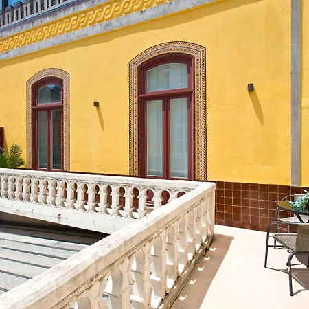 Boutique Rentals-art & Charm Ii W/ Terrace Apartment *