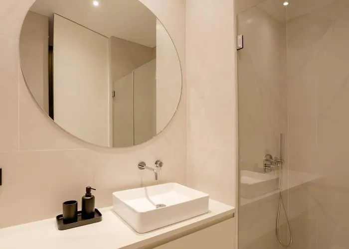 Boutique Rentals-art & Charm Ii W/ Terrace