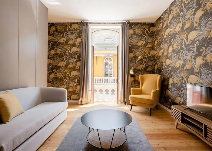 Boutique Rentals-art & Charm Ii W/ Terrace شقة