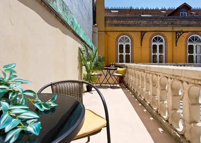 Boutique Rentals-art & Charm Ii W/ Terrace *