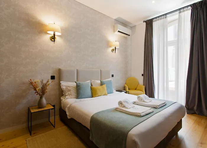 Boutique Rentals-art & Charm Ii W/ Terrace Oporto